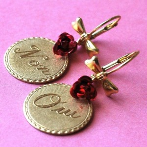 Sweet Indecision earrings - with roses and bows